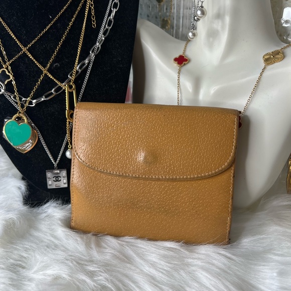 Gucci Yellow Wallet - Picture 2 of 11